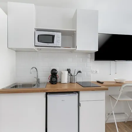Fee Viviane Apartamento *